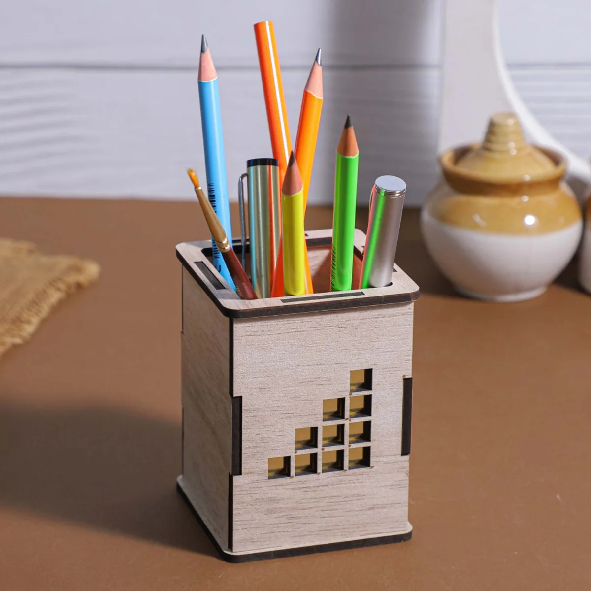 Golden Pen Stand